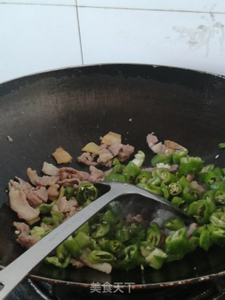 黄瓜炒肉的做法步骤：7