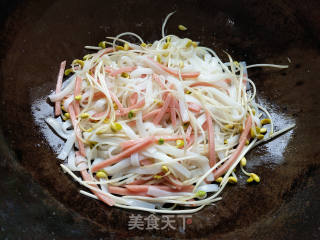 广式干炒河粉的做法步骤：6