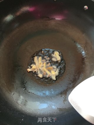 酱油水煮鱼的做法步骤：2