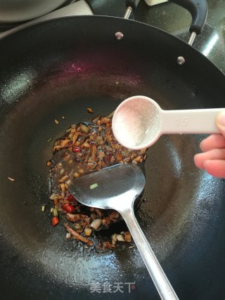 酱油水煮鱼的做法步骤：6