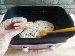 咸蛋黄方块酥牛轧饼干的做法步骤：9