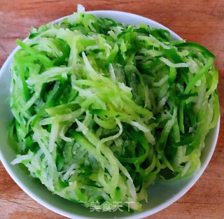 萝卜丝日本豆腐虾汤的做法步骤：3
