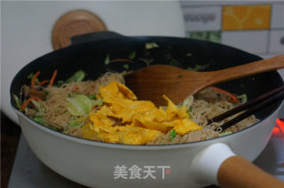 家常鲜炒米粉的做法步骤：9