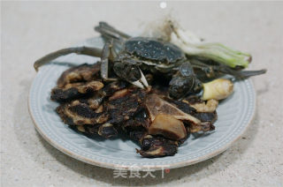 酱排蒸闸蟹的做法步骤：1