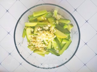 冬吃萝卜夏吃姜:简单快手的的家常凉拌萝卜咸菜的做法步骤：4