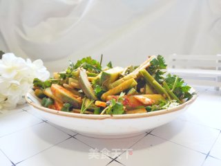 冬吃萝卜夏吃姜:简单快手的的家常凉拌萝卜咸菜的做法步骤：5