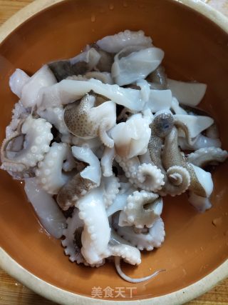 酱炒八爪鱼的做法步骤：1