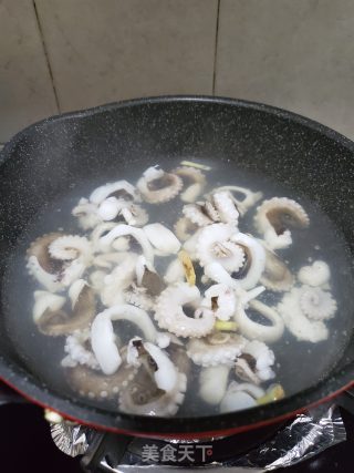 酱炒八爪鱼的做法步骤：3