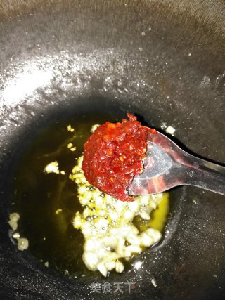 双椒木耳烩玉子豆腐的做法步骤：9