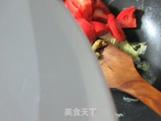 榨蛋番茄汤的做法步骤：4