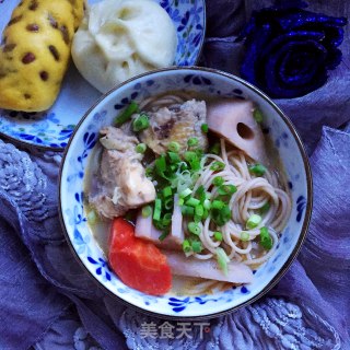 鲜藕鸡汤面的做法步骤：6