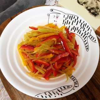 彩椒拌笋丝的做法步骤：6