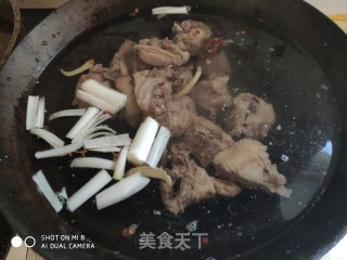 山药胡萝卜鸡汤的做法步骤：3