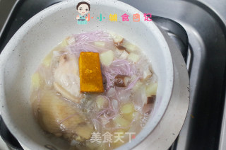 12个月以上咖喱鸡翅面的做法步骤：7