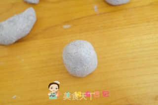 36个月以上肉泥彩色蘑菇馒头的做法步骤：11