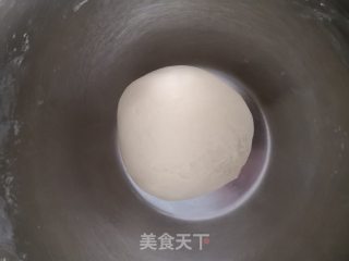 黄油版蛋黄酥的做法步骤：1