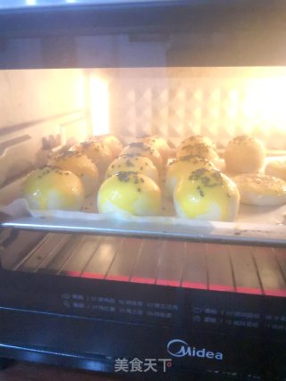 黄油版蛋黄酥的做法步骤：14