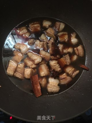 板栗焖五花肉的做法步骤：8