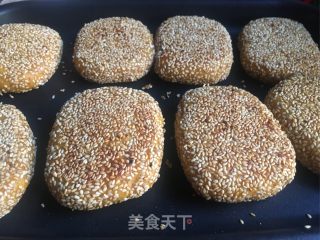 芝麻红薯糯米饼的做法步骤：7
