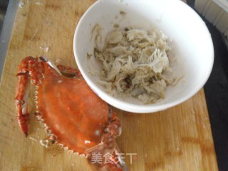 蟹肉金沙豆腐的做法步骤：2