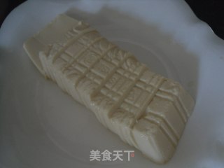 蟹肉金沙豆腐的做法步骤：4