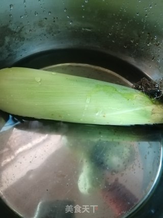 蒸玉米的做法步骤：2