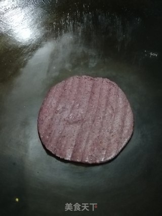 煎紫米粑粑的做法步骤：3
