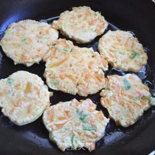 家常南瓜饼的做法步骤：7