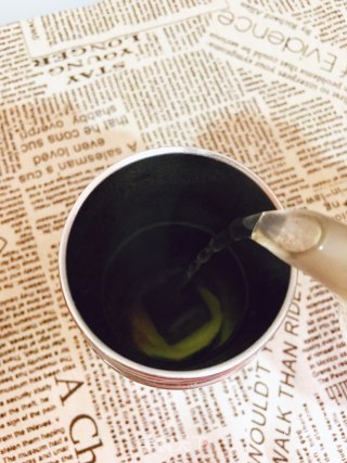 玫瑰红糖姜茶的做法步骤：4