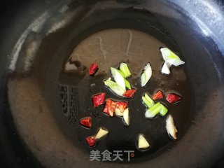 金针菇海带芽豆腐大酱汤的做法步骤：6