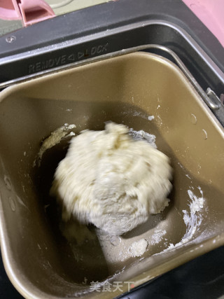 豆沙小面包的做法步骤：2