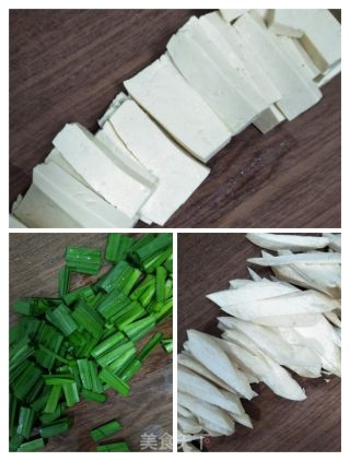韭菜杏鲍菇豆腐汤的做法步骤：2