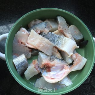 酸菜鲈鱼炖豆腐的做法步骤：6