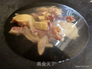 温补鸡汤的做法步骤：3