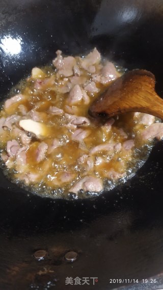 羊肉炒酸菜的做法步骤：3