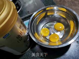 蛋黄溶豆的做法步骤：1
