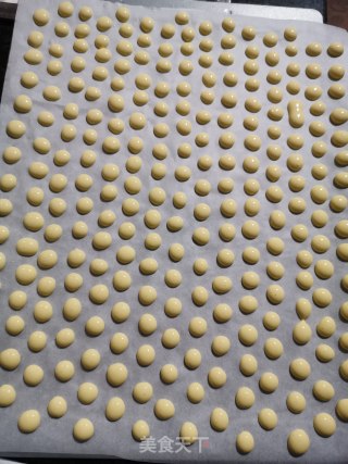 蛋黄溶豆的做法步骤：6
