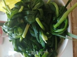 韭菜炒鸭的做法步骤：5
