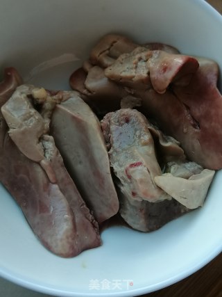 韭菜炒鸭的做法步骤：6