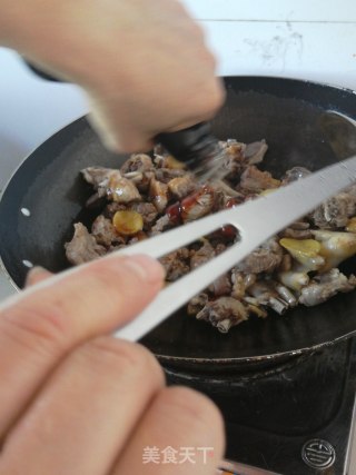 韭菜炒鸭的做法步骤：13