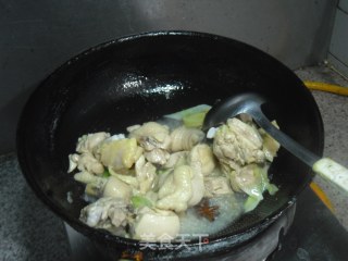 土豆烧鸡肉的做法步骤：8