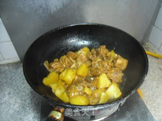 土豆烧鸡肉的做法步骤：14
