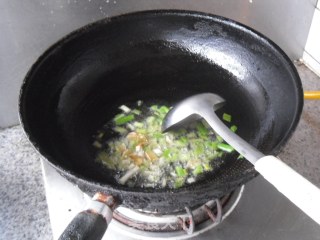 五花肉炖豆角的做法步骤：4
