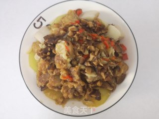 一个人的精致简餐：香菇糯米粉蒸肉的做法步骤：7