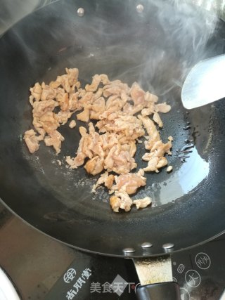 鸡胸脯肉炒黑木耳的做法步骤：7