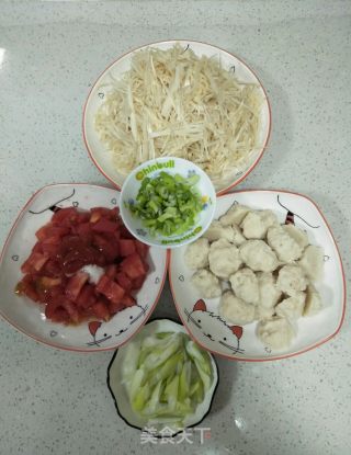 西红柿金针菇鱼丸汤的做法步骤：5