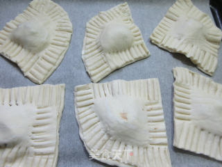 玫瑰豆沙馅酥角的做法步骤：7