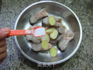 油煎海鲈鱼的做法步骤：4