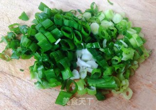 香葱黄金馒头粒的做法步骤：3