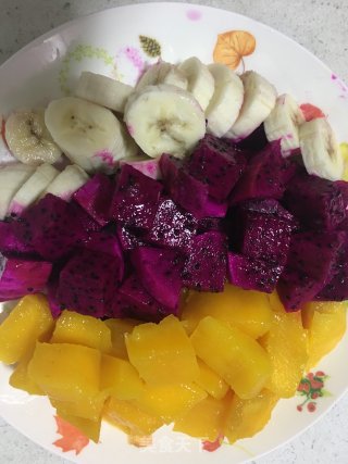 沙拉酱拌水果的做法步骤：3
